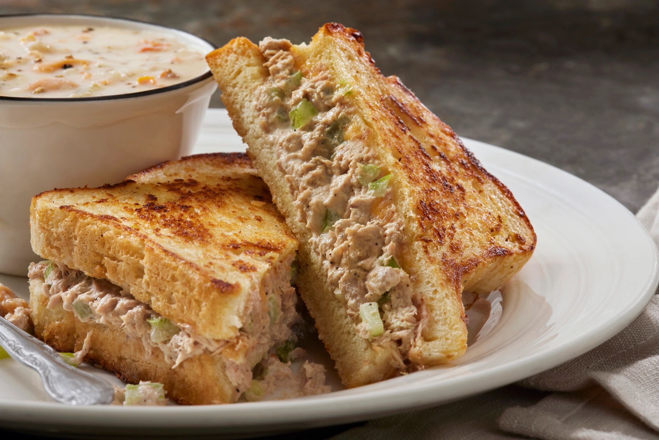 Tuna melt grilled sandwich